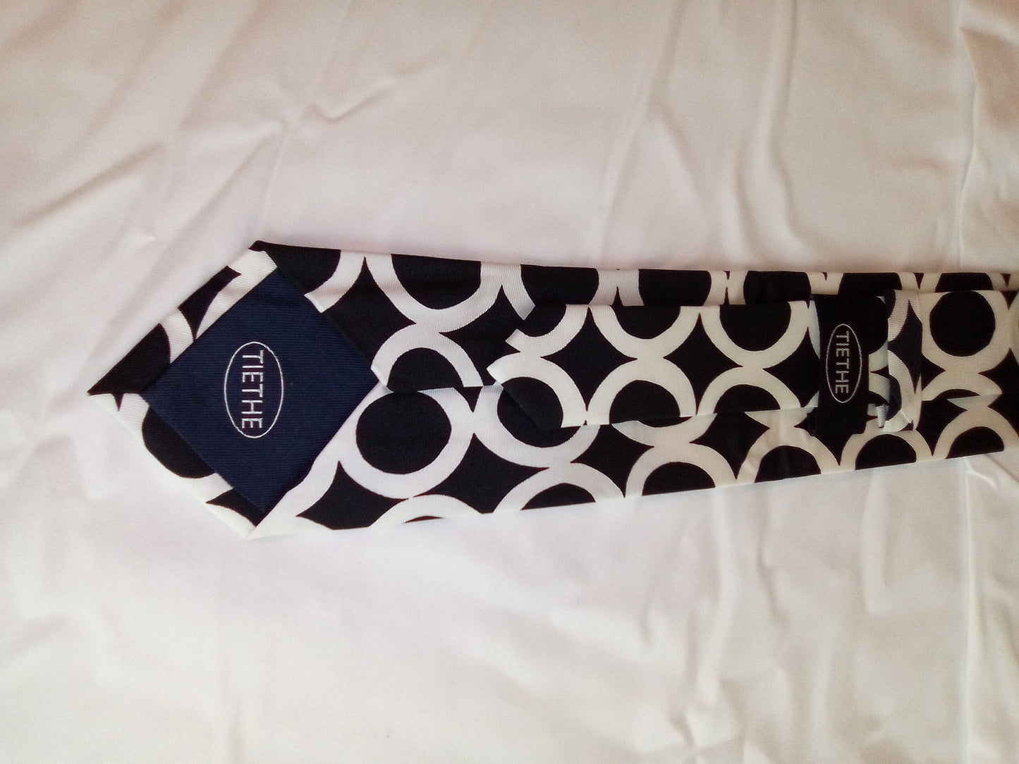 CUSTOM ITALIAN SILK MEN'S NECKTIE